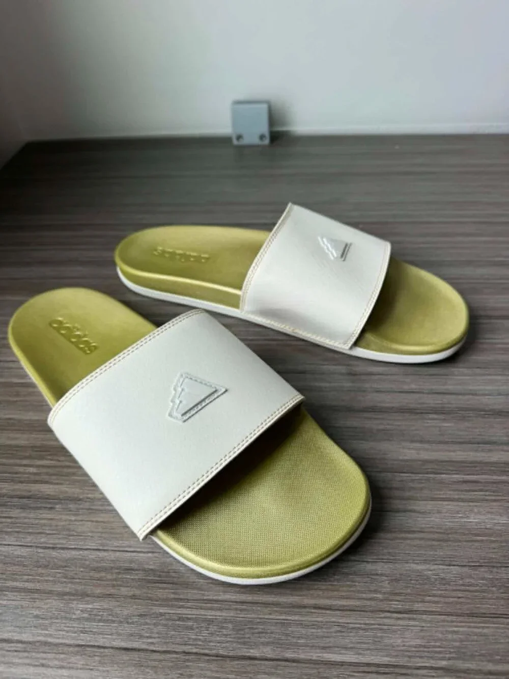 adidas adilette comfort
